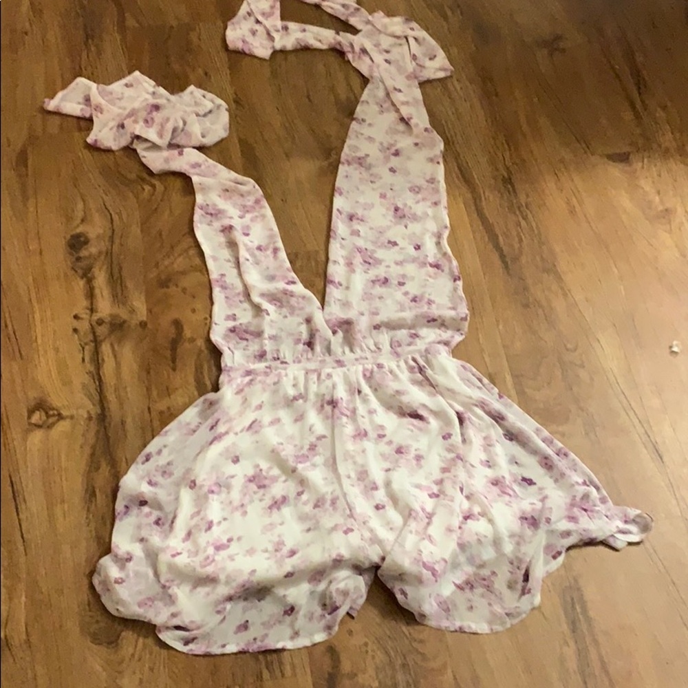 Olive & Lile lined lavender and white romper.